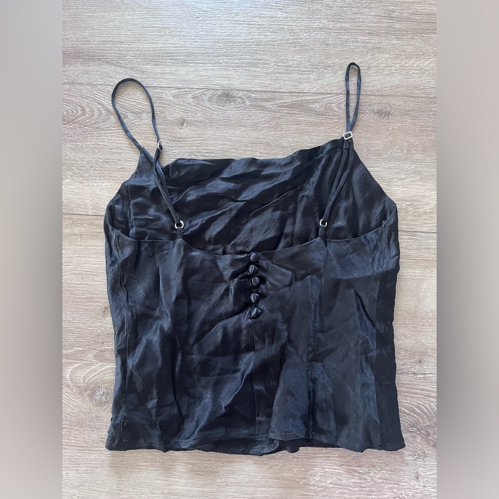 🌟free w/purchase🌟 Zara Black Double lined Top with Button size S